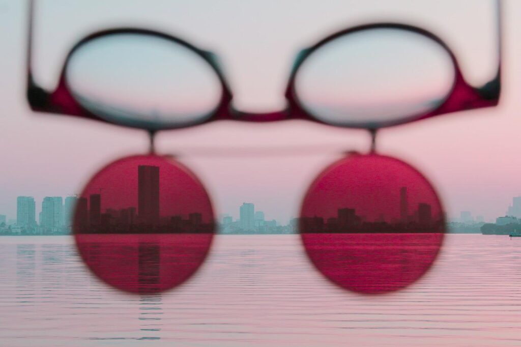 sunglasses, lake, sunset-4639073.jpg